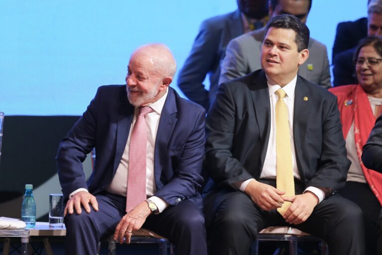 Com apoio do Planalto, Senado acelera legalização de cassinos e bingos