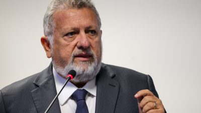 Caixa - Carlos Vieira