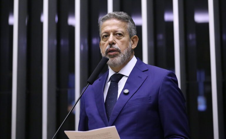 Lira defende combater bets ilegais antes de elevar impostos