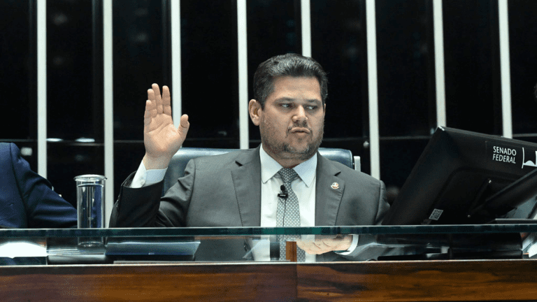 Senado aprova corte de benefícios fiscais e aumento de impostos sobre bets e fintechs