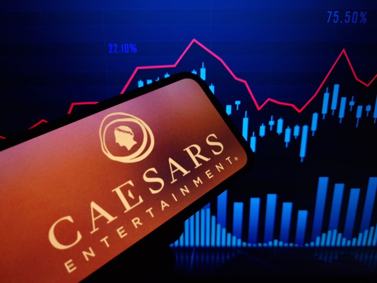 Caesars Entertainment anima os investidores com fortes ganhos digitais e estabilidade em Vegas