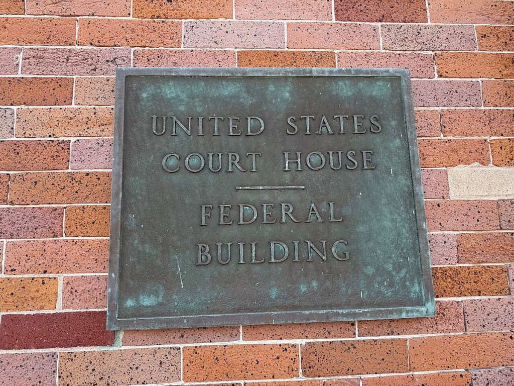 Tribunal do Tennessee fica do lado de Kalshi e aprofunda divisão em contratos de eventos esportivos